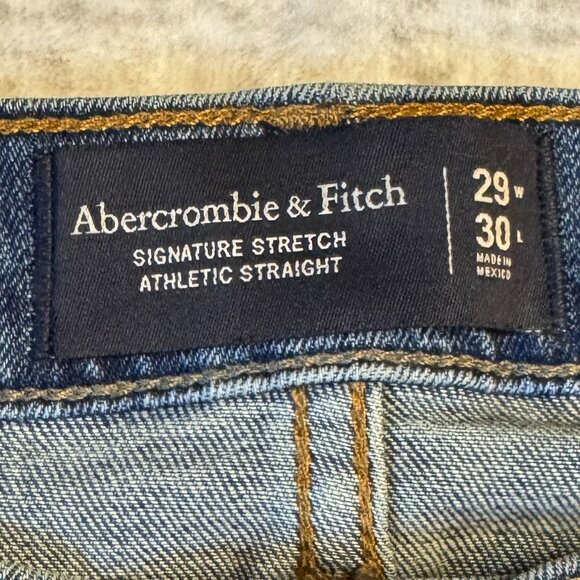 Abercrombie & Fitch Men's Signature Stretch  Athletic Straight Jean - Picture 5 of 13
